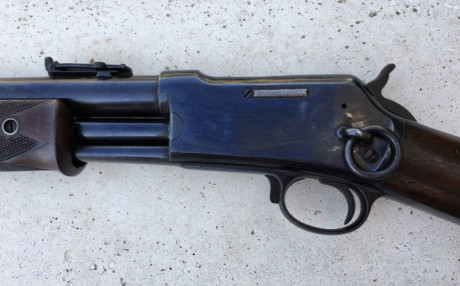 - RIFLE DE LA MARCA COLT MODELO LIGHTNING (RELÁMPAGO) DE TROMBÓN. 
- CALIBRE 44-40.
- EN PERFECTO ESTADO 00