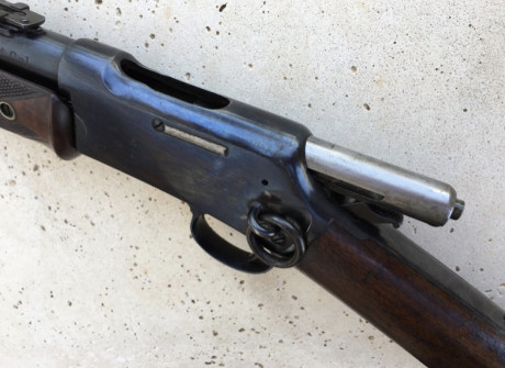 - RIFLE DE LA MARCA COLT MODELO LIGHTNING (RELÁMPAGO) DE TROMBÓN. 
- CALIBRE 44-40.
- EN PERFECTO ESTADO 11