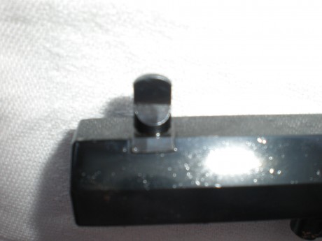 hola a todos es la pimera vez que entro en el foro i tengo una duda entre el revolver remington 1858 de 30