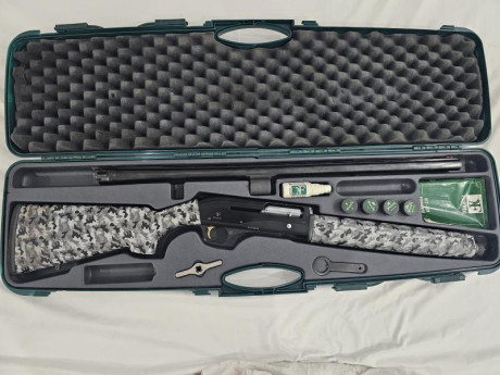 Vendo franchi 712 light, del 12 cañon 71. 
Lleva hidroimpresion en la culata,  con todos sus choques, 02