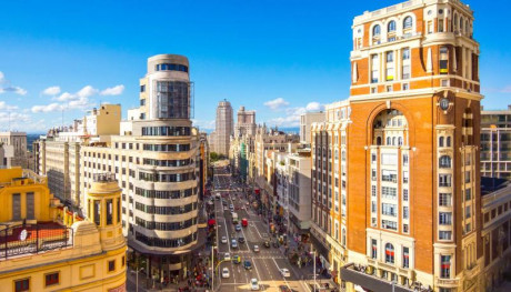 Hola a todos soy un aficionado a las armas de Madrid y aunque me registré en este magnifico foro hace 30