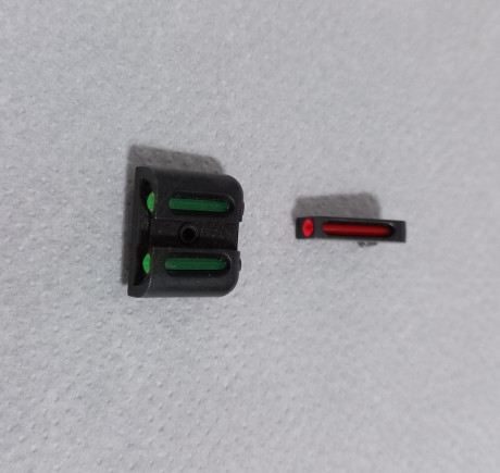     ***Vendidas, gracias a todos por el interés***  

Vendo conjunto de miras de fibra optica, de la marca 02