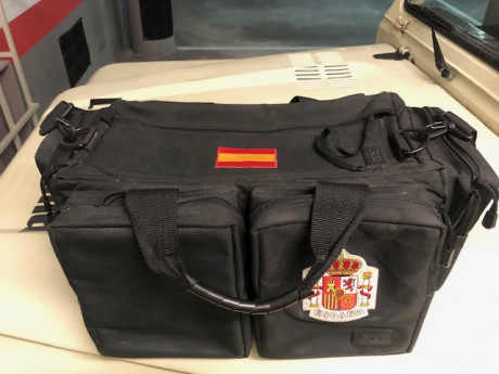 Vendo esta conocida bolsa de tiro, ideal para recorridos y tiro de precisión. Incluye bolsa interior para 00