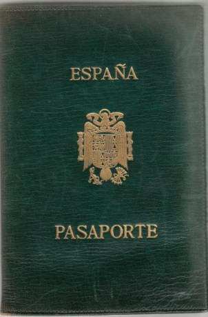  EN RECUERDO Y HOMENAJE A LOS QUE YA NO ESTÁN. 

Si pones en  GOOGLE   PASAPORTES EN LA MEMORIA  da igual 100