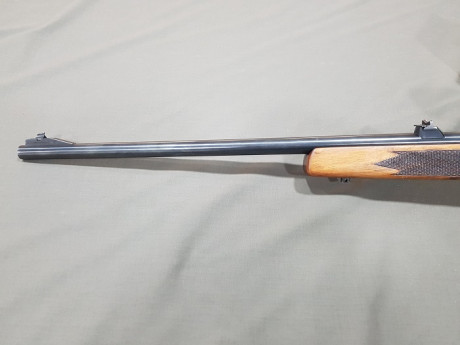 Vendo rifle Sako de cerrojo cal. 300wm con bases/monturas Shuler y visor por 700€. Lo vendo por tener 20