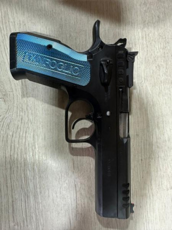 Buenas a todos, Un amigo me pide que le anuncie esta pistola. Cualquier duda o aclaración al teléfono 01