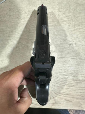 Buenas a todos, Un amigo me pide que le anuncie esta pistola. Cualquier duda o aclaración al teléfono 00
