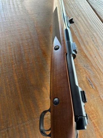 Buenas a todos, Un amigo me pide que le anuncie este rifle. Cualquier duda al teléfono que pondré.  Gracias.

SE 21