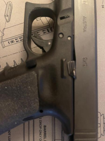 Por fin de actividad se vende Glock 17 Gen 3 . El arma se ha usado en IPSC.
Soy el segundo dueño.
Desconector 02