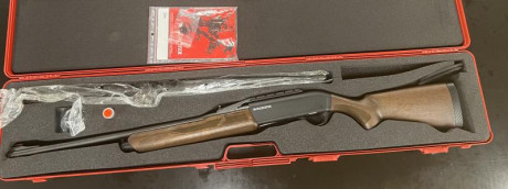 Vendo Winchester SX4 combo, solo abierta y probada 
 cinco disparos. Viene con dos cañones uno de caza 02