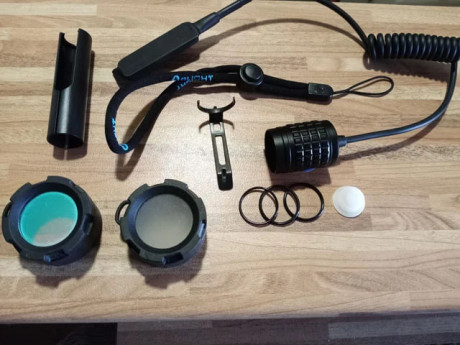 Vendo Linterna táctica Olight M20SX Javelot, linterna de construcción blindada y alta dureza, incorpora 00