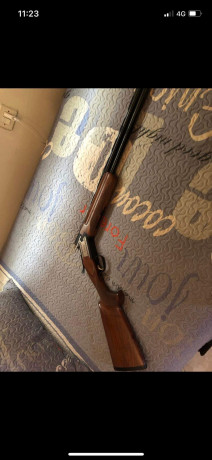 Se vende escopeta rolls trap de 76 cm , 3 polichoques , se vende con muelles cambiados por estar mucho 00