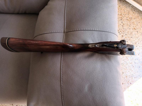 Un amigo vende esta preciosa paralela AYA. 71 cm de cañón, 1 y 4 estrellas, expulsora, pletinas enteras 21