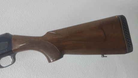 Vendo Escopeta Semiautomática Franchi Modelo Asso calibre 12. Precio 150€ más portes si hubiera que enviar. 01