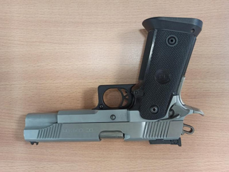 Pistola..... 

¡¡¡ VENDIDA !!!! 00