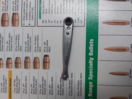 Recalibradora engrasadora Lyman con base de aluminio para alojar una resistencia para calentar la grasa. 31