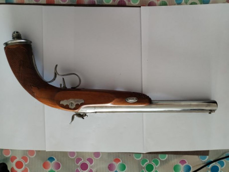 Se vende pistola de avancarga marca Arsa modelo Rochatte Paris en calibre .45
En perfecto estado, se puede 02