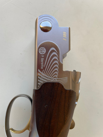 Tengo un amigo que vende la Beretta 686 E Gold Trap , por dejar la nasalidades, esta en perfecto estado 01