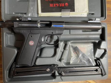 Se vende pistola Ruger Mark III Target 22/45 calibre 22. 
Es un arma totalmente fiable, de las que tira 02