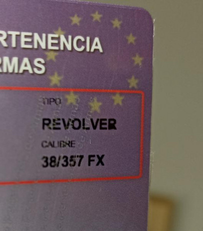 Hola, pongo a la venta mi revolver Smith & Wesson 686-4 Target Champion con dos cachas, una anatómica 11