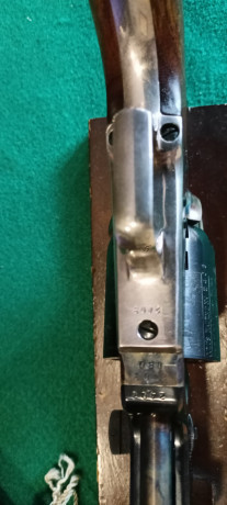 Solo ha tenido unos disparos de prueba.
Como nuevo todo completo en su estuche, este colt es de la segunda 00