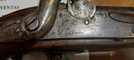 Rifle Francés de ST Étienne, convertido de chispa a percusión.
precio 850, contacto por privado  Mas fotos 00