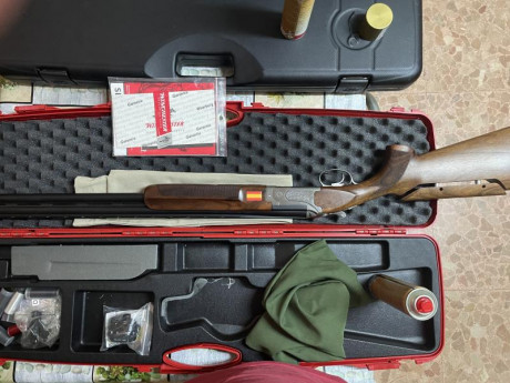Vendo Winchester select trap , 76 cm de cañón, polichoques , selector de tiro, recámara magnum, 
Puede 02
