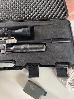 Hola vendo fx impact mk2 completamente nueva con dos calibres 5.5 y 6.35 consiste respectivos cargadores 02