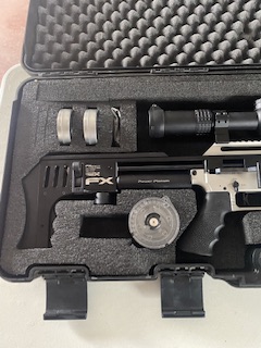 Hola vendo fx impact mk2 completamente nueva con dos calibres 5.5 y 6.35 consiste respectivos cargadores 01