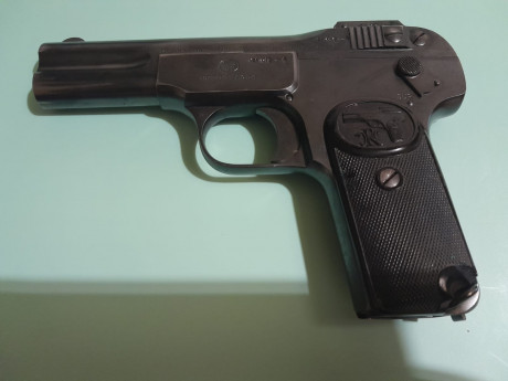 Por encargo de un amigo, publico la venta de la pistola más añeja que tiene, una FN original, modelo 1900, 02