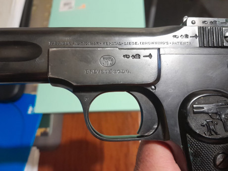 Por encargo de un amigo, publico la venta de la pistola más añeja que tiene, una FN original, modelo 1900, 00