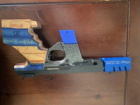 Vendo pistola Walther GSP EXPERTCALIBRE 32SW,como nueva muy poco uso, con maletín original  y accesorios 01