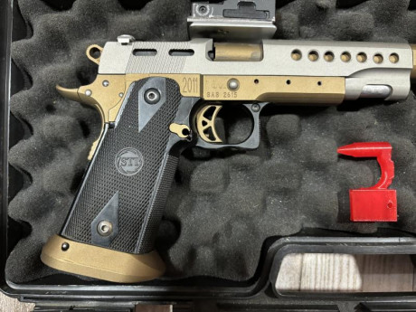 Sti 9mm preparada para open con 3 cargadores 2 Sps uno Sti , cachas de recambio Sps, maleta de transporte 00