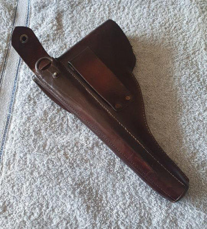 Vendo Funda de Astra 400. Completamente restaurada, y con su baqueta. Pido 55 euros más portes. Mi nombre 01