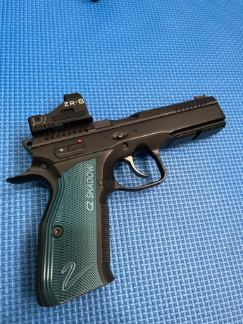 Buenas compañeros, un amigo deja el Ipsc y pone a la venta la siguiente preciosidad.
Marca: CZ
Modelo: 02