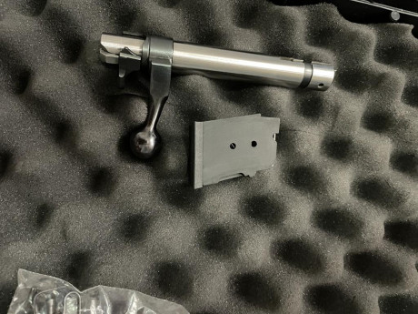 Buenas pongo esta carabina a la venta:
Carabina CZ modelo 452-2E-ZKM calibre 22lr.
Carabina de repetición 01