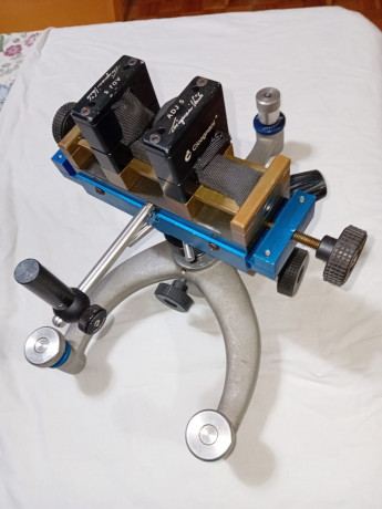 Hola compañeros vendo torreta cicognani ADJ-5  para bench rest en perfecto estado. Tornillo micrométrico,bases 00