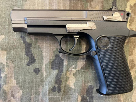 Hola a todos.
Pongo en venta esta PISTOLA STAR 30 PK calibre 9mm parabellum.
En un estado excepcional 01