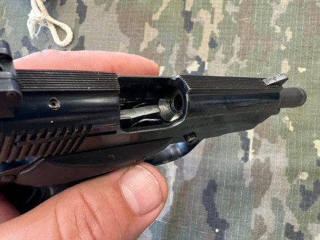 Hola a todos.
Pongo en venta esta PISTOLA LLAMA XV calibre .22lr calibre.
En un estado bueno y en total 11
