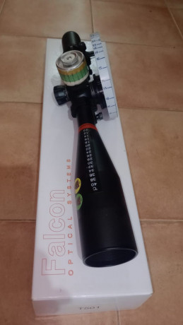 Buenas tardes. Un amigo del club vende este visor. Es un Falcon T50 Black. Lleva incluida la rueda de 02