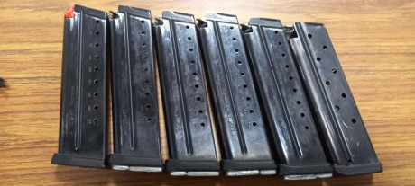 5 cargadores mecgar de 10 tiros en buen estado.
 Se ha tuneado el alojamiento de la retenida para que 01