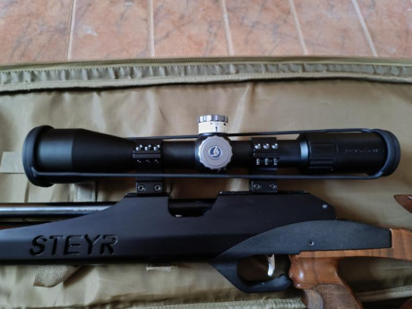 En venta visor Vector Optics Marksman 6-24x50, primer plano focal. En perfectas condiciones de estética 01