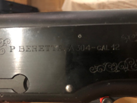 Buenos días, 
Vendo escopeta BERETTA A304, con polichoques y otro cañón para bala.
El arna está en Madrid.
Precio 01