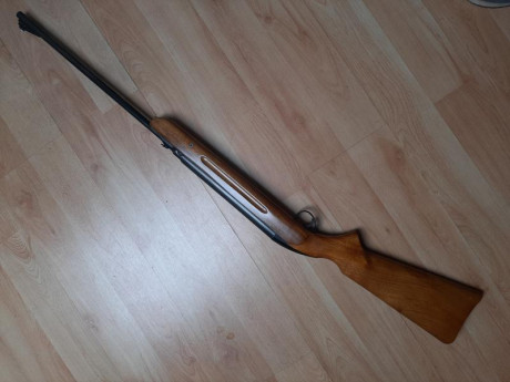 Hola a todos,
Pongo a la venta estas 2 carabinas GAMO de los años 60.

1.  EL GAMO modelo 45-S-61 del 02