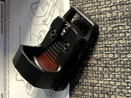 VENDIDO visor de punto rojo para todas las pistolas Glock de 9mm 
Excepto la serie Slim , de corredera 01