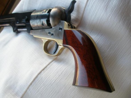 Yo tengo dos favoritas (demasiadas) En revólveres, un Remington del 44 de Uberti, y un Rogers&Spenser 161