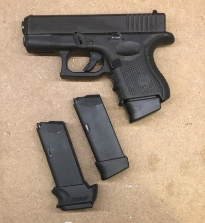 Buenas compañeros,

Por cambio de arma pongo a la venta mi Glock26 de 4ª generación. El arma se encuentra 02