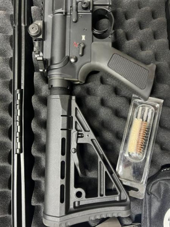 Hola a todos.

Pongo en venta este rifle  Schmeisser AR15-9 en calibre 9 parabellum. 
En un estado impecable 10