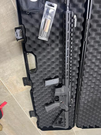 Hola a todos.

Pongo en venta este rifle  Schmeisser AR15-9 en calibre 9 parabellum. 
En un estado impecable 21