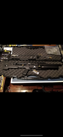 Saludos buena gente del foro. un buen amigo mio vende una carabina Retimex Throne, calibre 5,5 de 24 julios. 12